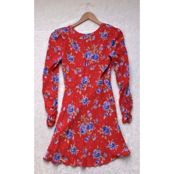 NWT Zara Blogger’s Favorite Red Floral Long Sleeve V-Neck Wrap Dress, Small - Picture 15 of 16